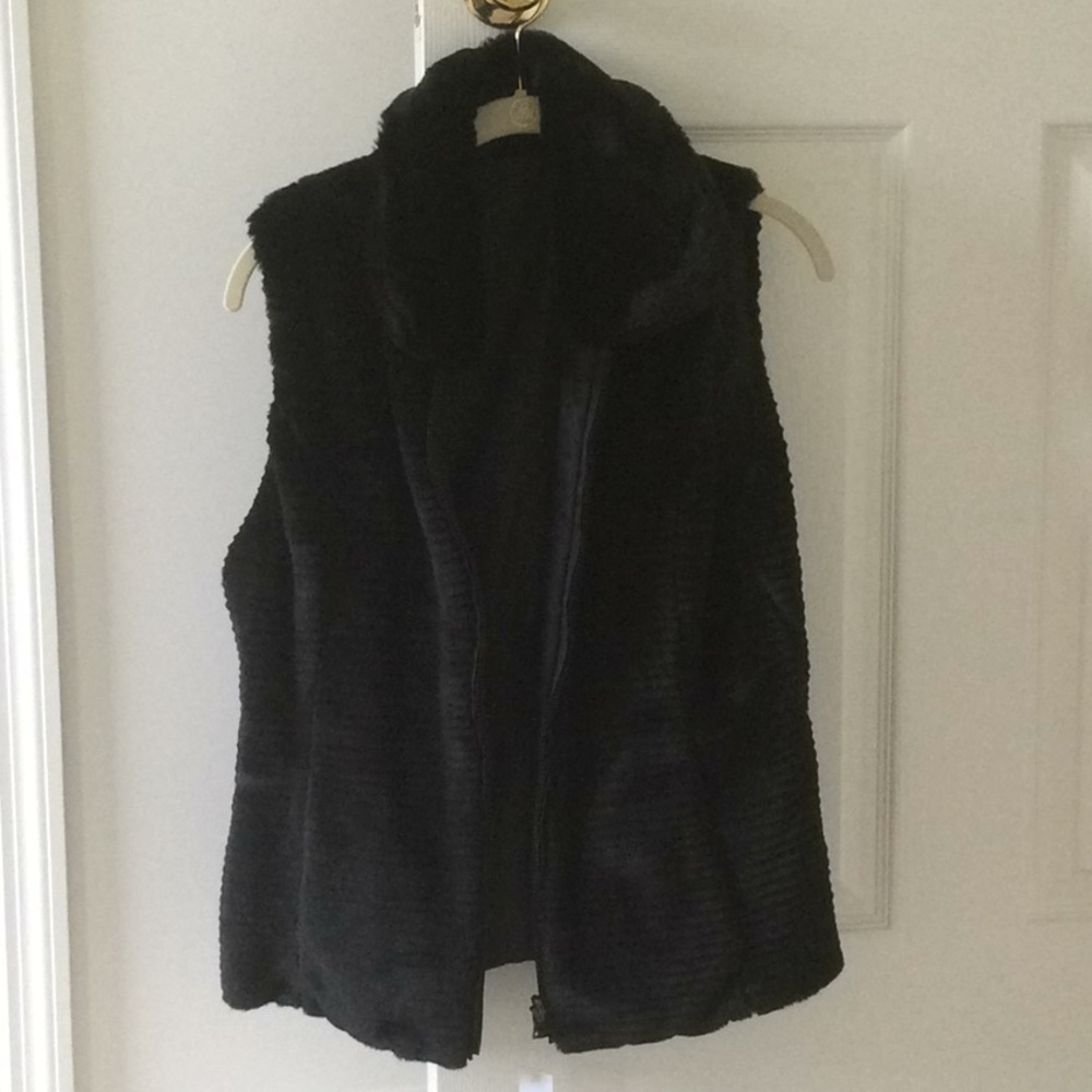 Reversible faux fur vest